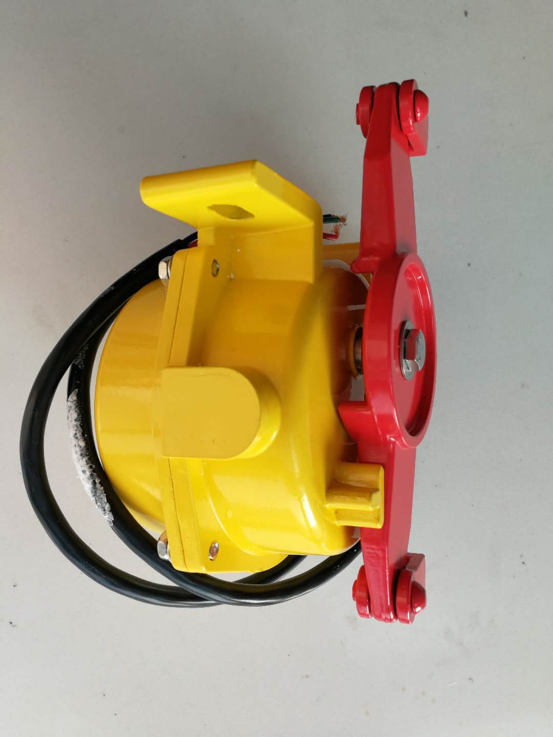 �F(xi��n)؛���l(f��)һ�w�������TBJ-150�ھ�ԃ�r